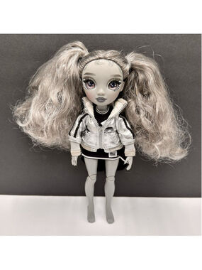 Rainbow High Shadow High Nicole Steel Doll MGA Entertainment Grey Hair